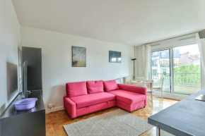 Charming apartment 3 minutes from metro station 10